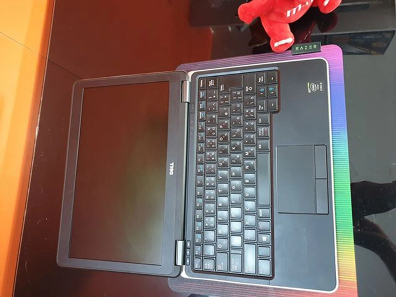 Laptop Dell Latitude E7240 I3 4030U Ram 4Gb Ssd 120Gb Cũ
